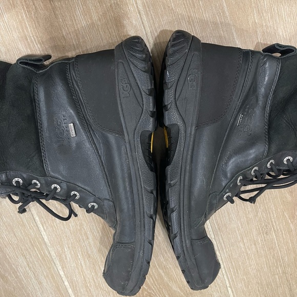 UGG Men's Butte boots in black waterproof leather size 12 - Picture 8 of 16
